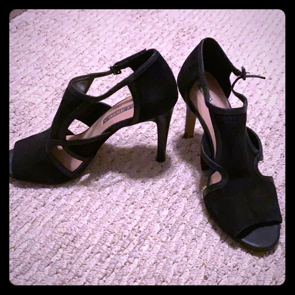 Audrey Brooke peep toe heals